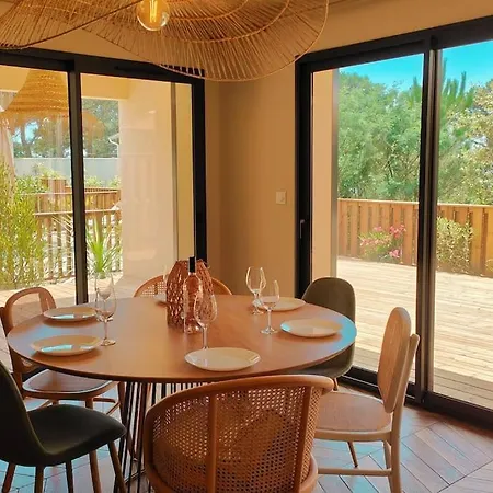 Villa Iris Jacuzzi Vue *