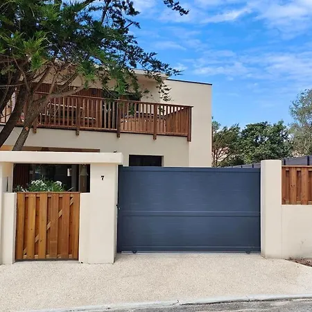 Villa Iris Jacuzzi Vue *