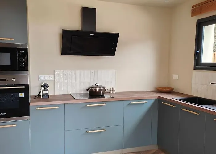 Iris Jacuzzi Vue Villa *